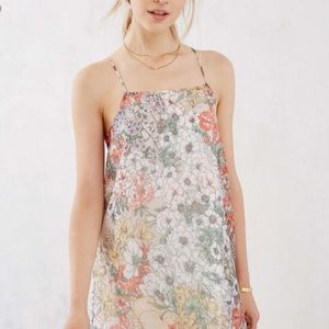 Love Sadie Floral Square Neck Shift Dress